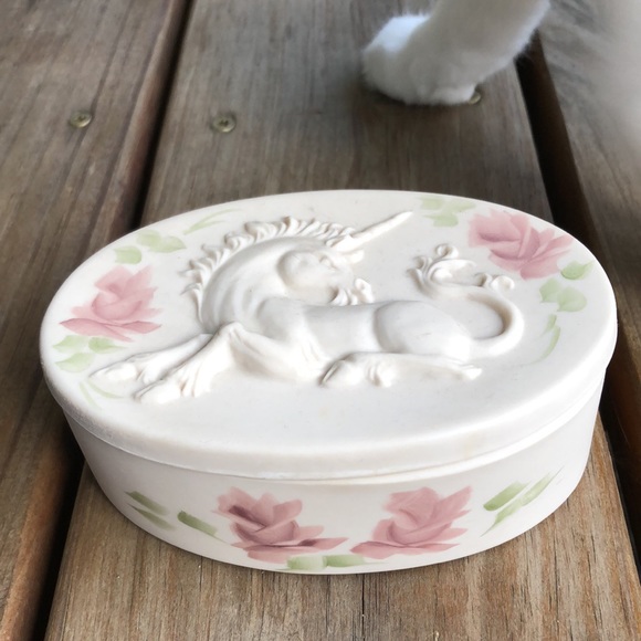 Porcelain Unicorn Trinket Box Oval Floral Flint Michigan - Picture 2 of 4